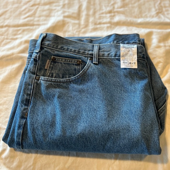 NEW & TAGS 48 x 32 Carhartt Traditional Denim Jeans B18 STW  Men Work Med Wash - Picture 2 of 8